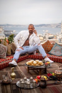 Callboy Alex breakfast date