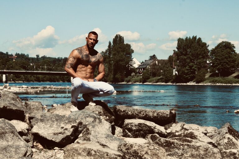 Luxuriöse Callboy Escort Begleitung in Genf für Führungskräfte