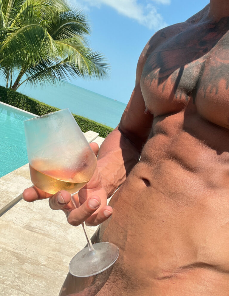 escirt in thailand buchen rent a men