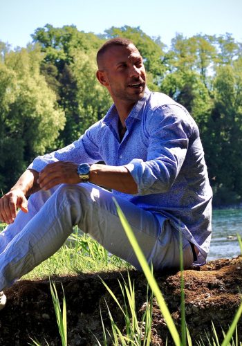 Callboy Escort Service in Biel für Führungskräfte und Unternehmer